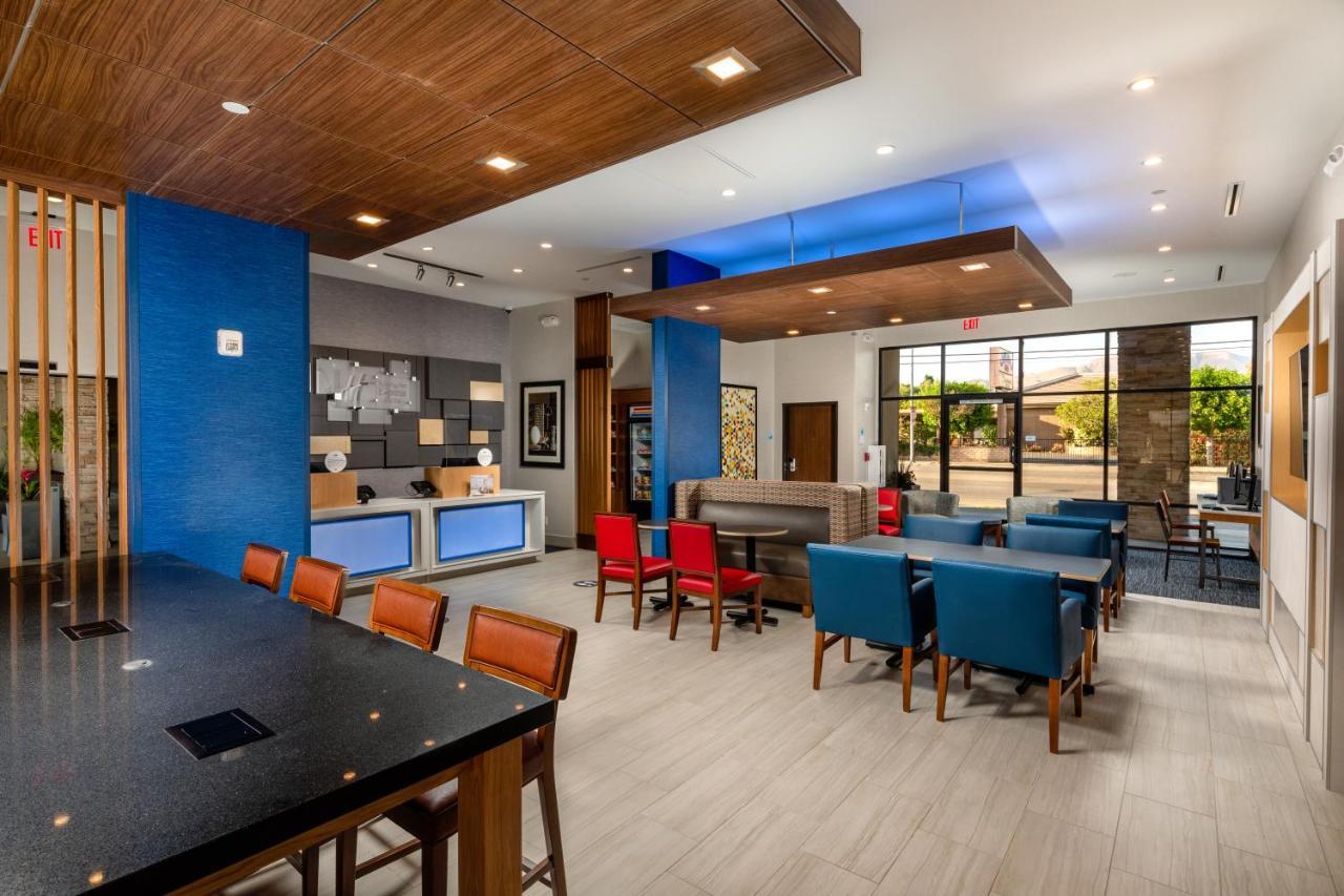Holiday Inn Express & Suites Chatsworth By Ihg Los Angeles Eksteriør bilde