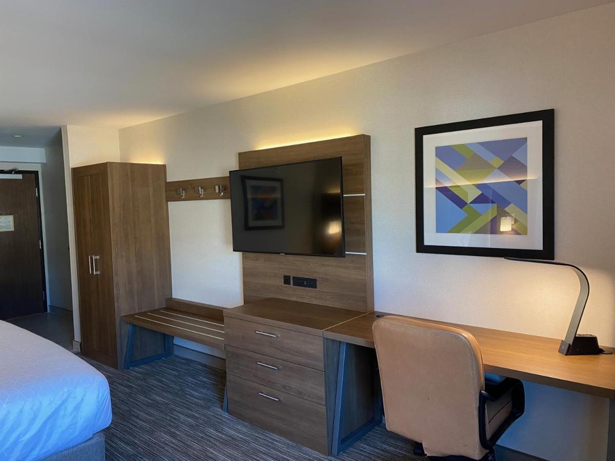 Holiday Inn Express & Suites Chatsworth By Ihg Los Angeles Eksteriør bilde