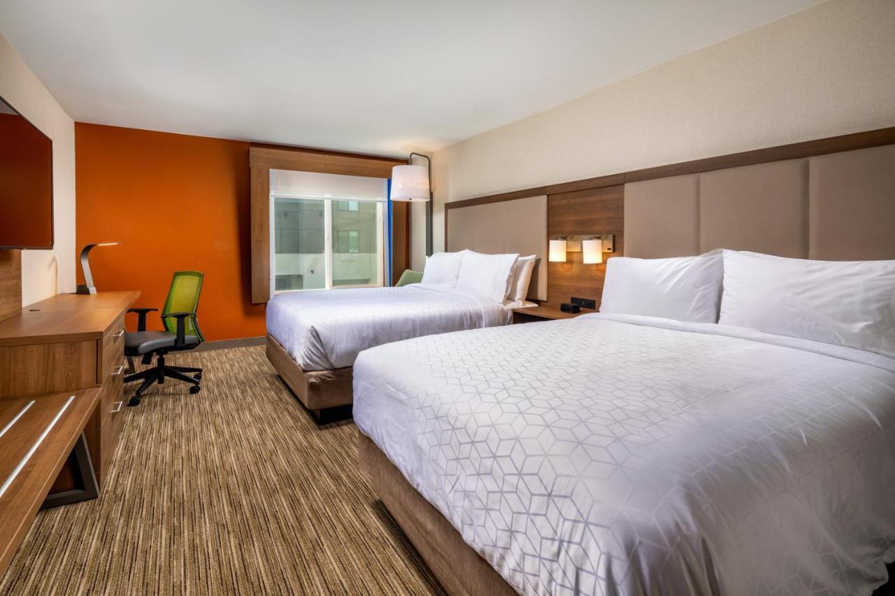 Holiday Inn Express & Suites Chatsworth By Ihg Los Angeles Eksteriør bilde